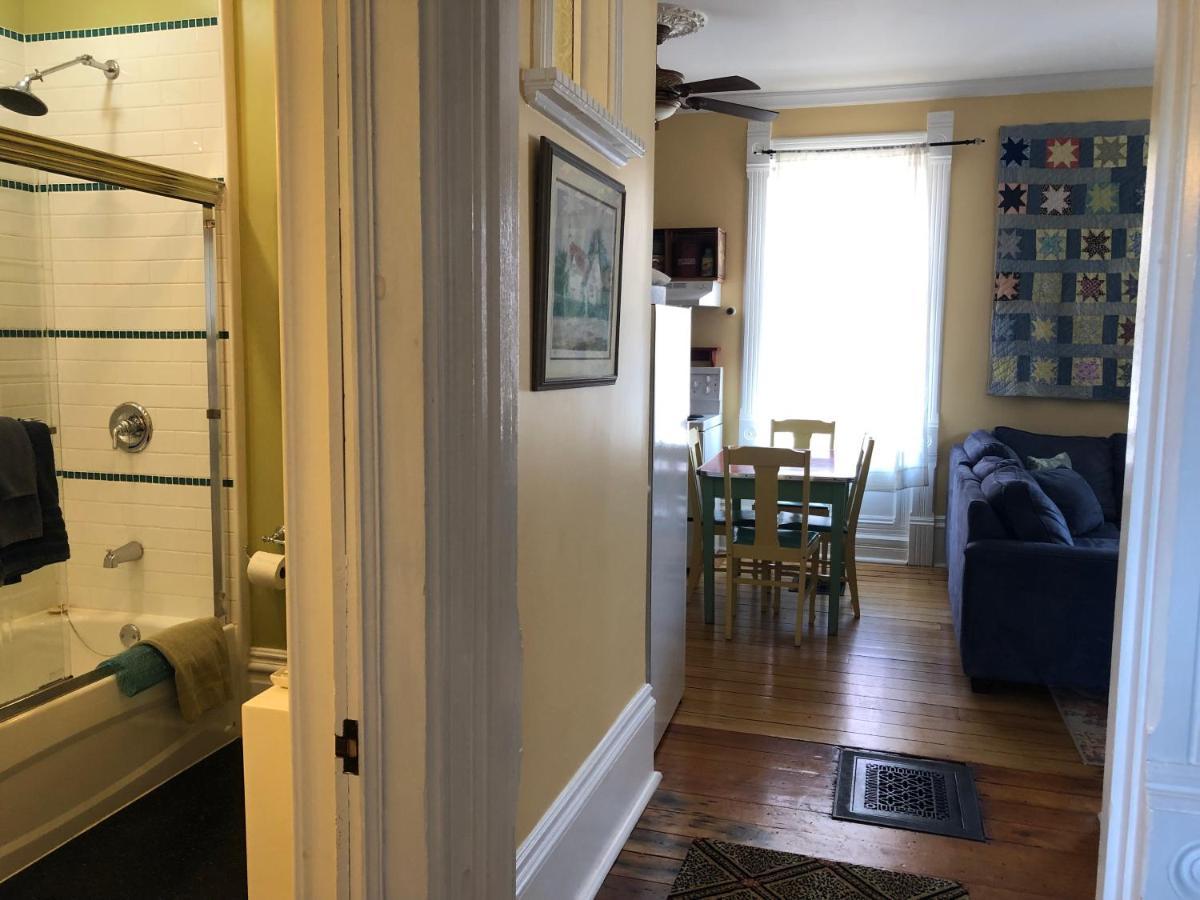 Loyalist Lofts Apartment Пиктън Екстериор снимка